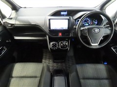 ヴォクシーHV ZSキラメキ2 7ニン