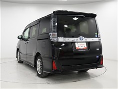 ヴォクシーHV 1.8ZSキラメキ3