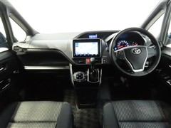 ヴォクシー ZSキラメキ2 7ニンノリ