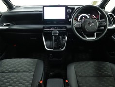 ヴォクシー 2.0S-Z 7ニンノリ