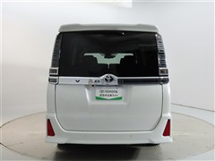 ヴォクシー 2.0ZS 7ニンノリ