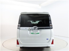 ヴォクシー ZSキラメキ3 7ニンノリ