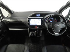 ヴォクシー ZSキラメキ3 7ニンノリ