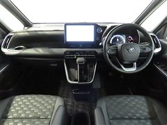 ヴォクシー 2.0S-Z 7ニンノリ