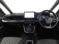 ヴォクシーHV 1.8S-Z 7ニン