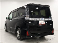 ヴォクシー HV 1.8ZSキラメキ2