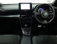 ヤリスクロスHV 1.5GRスポーツ