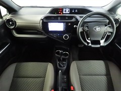 アクア 1.5クロスオーバー グラム