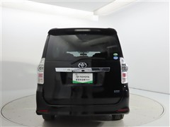 ヴォクシー ZSキラメキZ 8ニンノリ