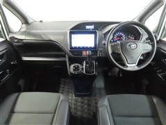 ノア 2.0Si WxB2 8ニンノリ