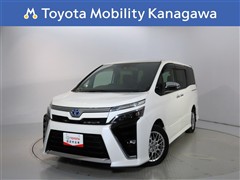 トヨタ　ヴォクシーHV ZSキラメキ3 7ニン
