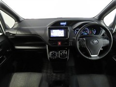 ヴォクシーHV ZSキラメキ2 7ニン