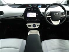 プリウス 1.8Sセーフティプラス