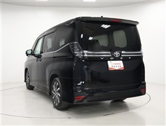 ヴォクシー 2.0S-Z 7ニンノリ