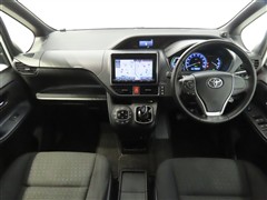 ヴォクシーHV 1.8V 7ニンノリ