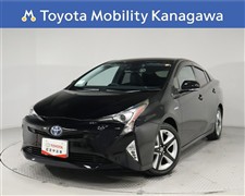 トヨタ　プリウス A ツーリングセレクション