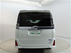 ヴォクシー ZSキラメキ3 7ニンノリ