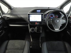 ヴォクシー ZSキラメキ3 7ニンノリ