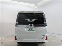 ヴォクシー ZSキラメキ3 7ニンノリ