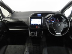 ヴォクシー ZSキラメキ3 7ニンノリ