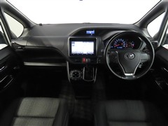 ヴォクシー ZSキラメキ 7ニンノリ