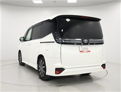 ヴォクシー 2.0S-Z 7ニンノリ