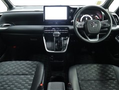 ヴォクシー 2.0S-Z 7ニンノリ