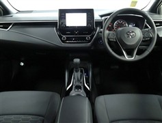 カローラスポーツ 1.2G 4WD