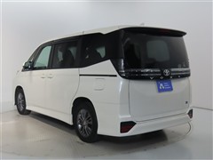 ヴォクシー 2.0S-G 7ニンノリ