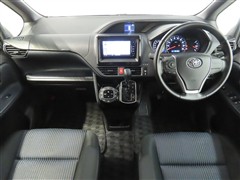 ヴォクシー ZSキラメキ2 7ニンノリ