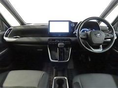 ノアHV 1.8S-Z 7ニンノリ