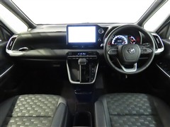 ヴォクシー 2.0S-Z 7ニンノリ