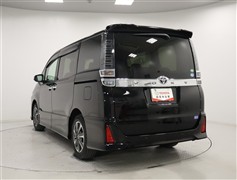 ヴォクシー 2.0ZSキラメキ2