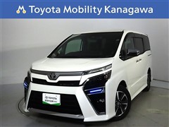 トヨタ　ヴォクシー ZSキラメキ3 7ニンノリ