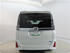 ヴォクシー ZSキラメキ3 7ニンノリ