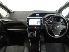 ヴォクシー ZSキラメキ3 7ニンノリ