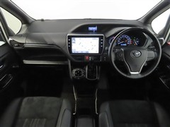 エスクァイア GiプレミアムBT