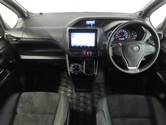 ヴォクシー ZSキラメキ3 7ニンノリ