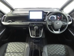 ヴォクシー 2.0S-Z 7ニンノリ