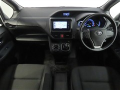 ヴォクシーHV 1.8V 7ニンノリ