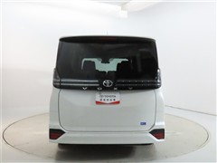 ヴォクシー 2.0S-Z 7ニンノリ