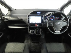 ヴォクシー 2.0ZS 7ニンノリ