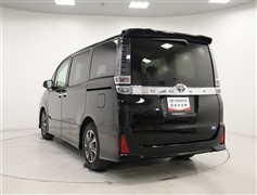 ヴォクシー 2.0ZSキラメキ3