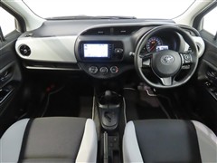 ヴィッツ 1.3F スマートスタイル