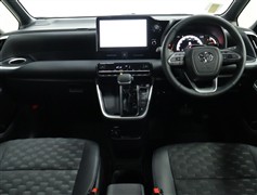 ヴォクシー 2.0S-Z 7ニンノリ