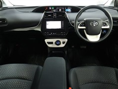 プリウス 1.8Sセーフティプラス