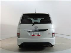 アイシス1.8プラタナVセレ・ブラン