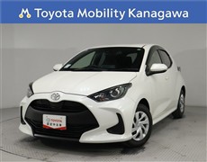 トヨタ ヤリス 1.0X