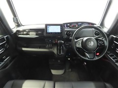 N-BOX カスタムL・ターボ