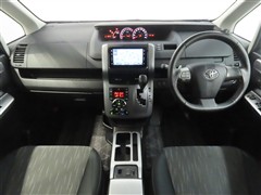 ヴォクシー ZSキラメキ2 7ニンノリ